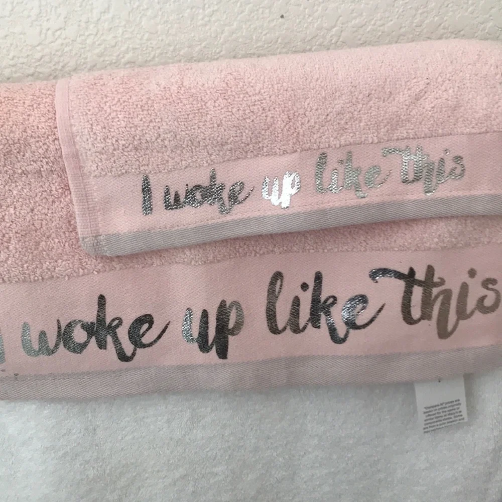 Girly Glam Cosmopolitan pink hand towel/washcloth set